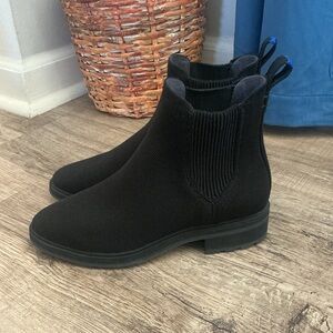 Rothy's The Lug Boots Onyx Black Women's Size 8 Water Resistant Comfort Boots